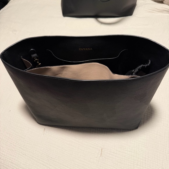 Cuyana Black Leather Tote - Picture 8 of 12